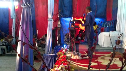 Pastor Elias Mvuama ( seminaire sur la VISION de la communauté Chretienne SHILOH ) part.7