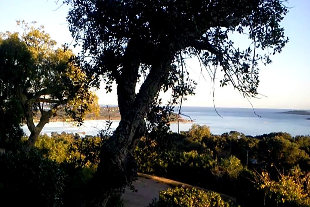 Magnifique Propriété sur un piton vue époustouflante sur la Baie de St Cyprien - FR 20137 PORTO VECCHIO