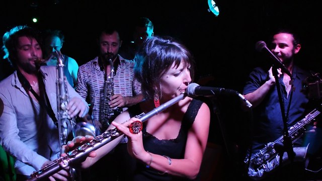 Les Touffes Kretiennes : Haïtian Fight Song