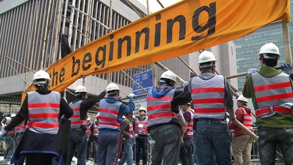 Autoridades retiram acampamento em Hong Kong