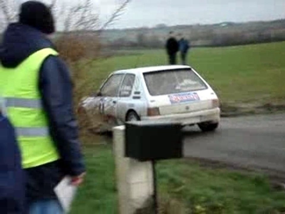 205 GTI passage de pété