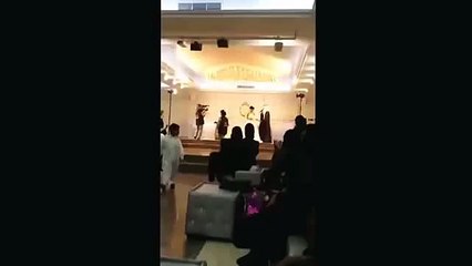 بدر الشعيبي يغني بليلة زواجه حق بنت خاله شوق