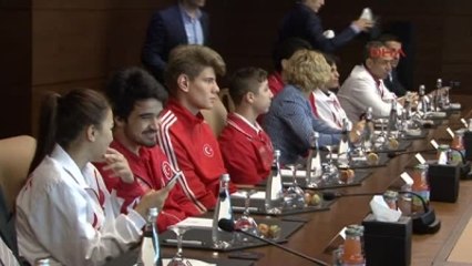Bakan Kılıç, Madalya Kazanan Sporcuları Kabul Etti