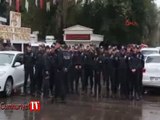 Menderes Türel'e 'Üstsüz güneşlendiler' protestosu