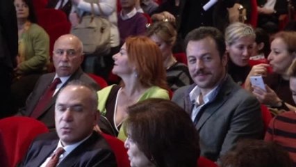 Başrolde Ödüllü Kadınlar Var" - Güler Sabancı