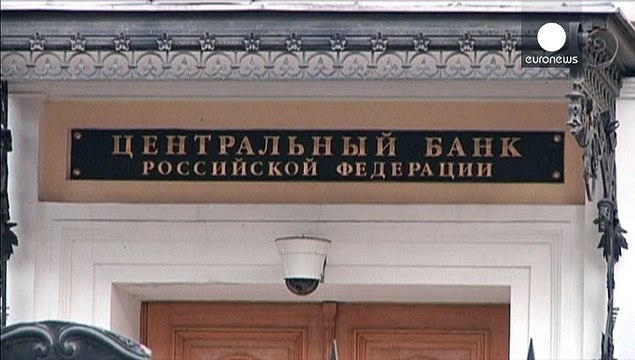 Rusia sube su tipo de interés al 10,5%, aunque el rublo sigue cayendo a mínimos