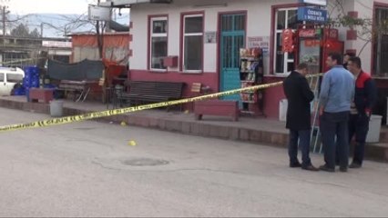 Tartıştığı Komşu Esnafı Bacağından Vurdu