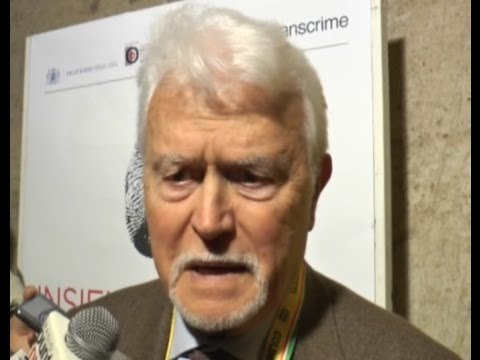 Napoli - Traffico illegale di tabacco, presentato rapporto a Coldiretti (10.12.14)