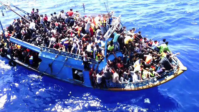 Sauvetage de migrants en Méditerranée filmé par le capitaine Philippe Martinez