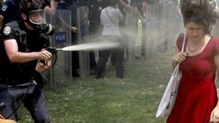 Download Video: Gezi Olaylarının Sembolü Kırmızılı Kadın ve Polis İlk Kez Yüzleşti