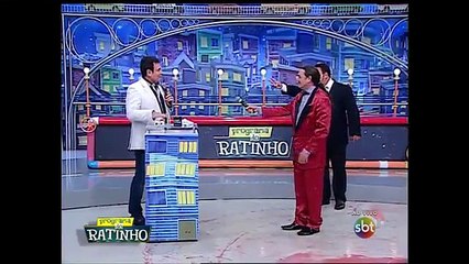 Fail : un cracheur de feu se loupe pendant une émission de télé brésilienne !