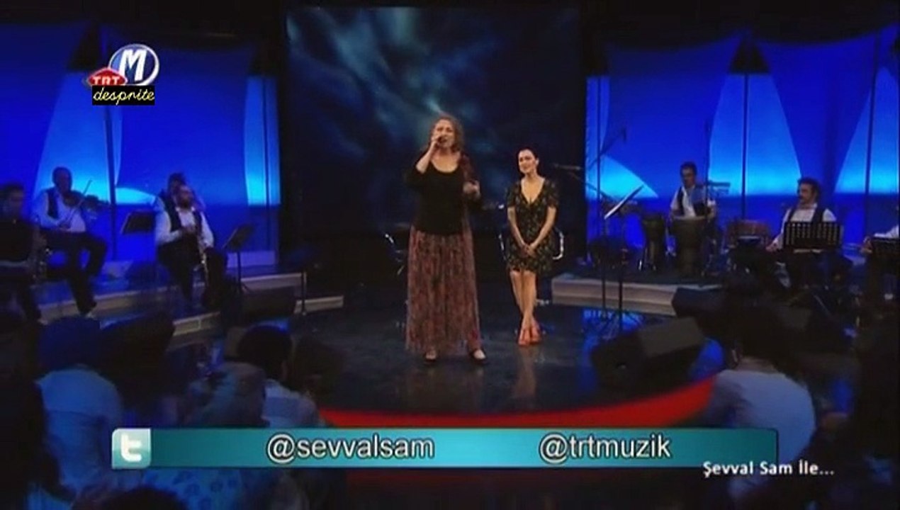 13 suzan kardeş bir kızıl goncaya benzer dudağın 29.03.2012 şevval sam ile