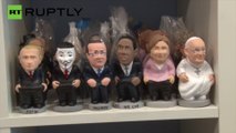 Veja as esculturas de Putin e Obama a fazer cócó