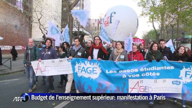Budget de l'enseignement supérieur: manifestation à Paris