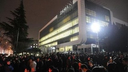 Zaman Gazetesi Önünde Operasyon Protestosu