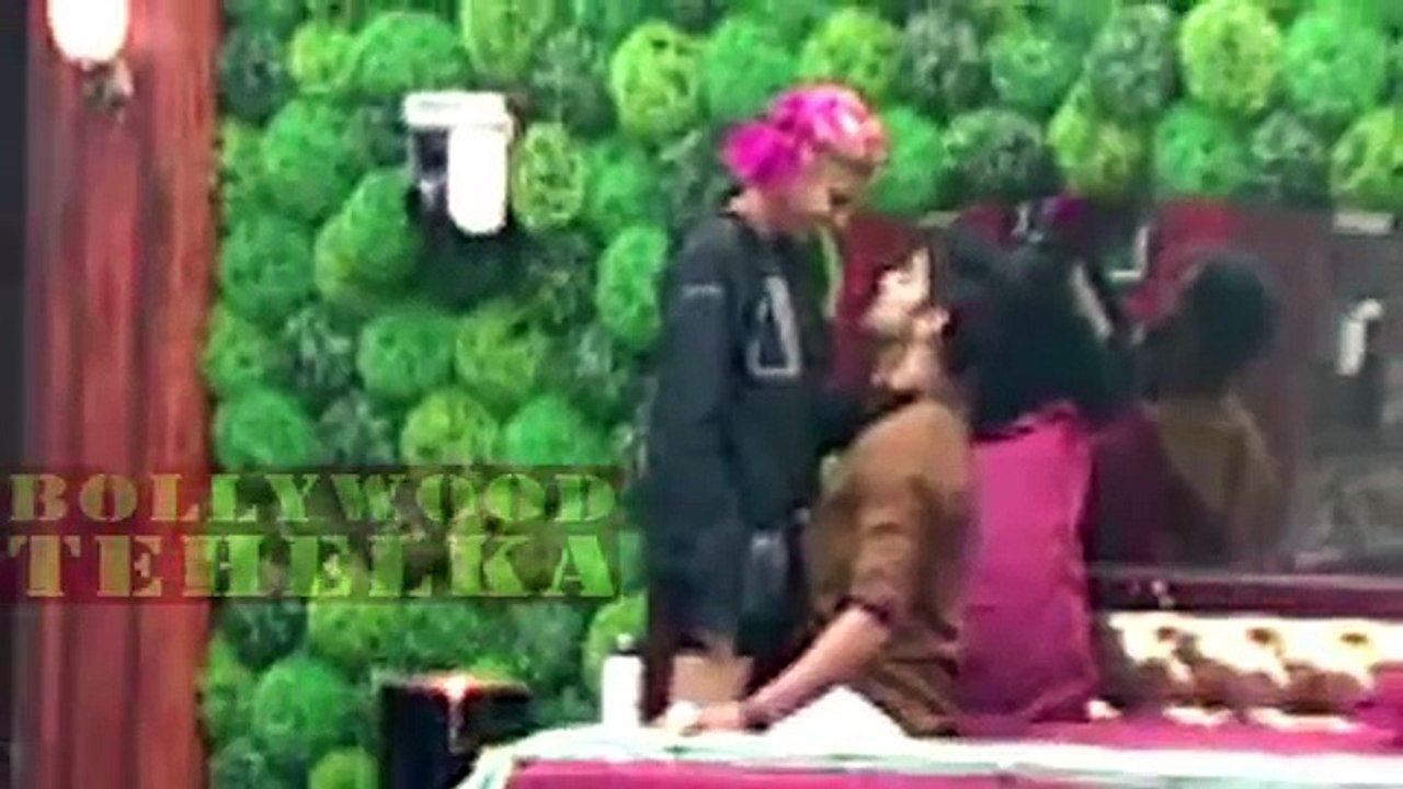 OMG! Diandra's Love Gift Hot Kiss To Gautam In The Bathroom - #BB-8hot vidz !