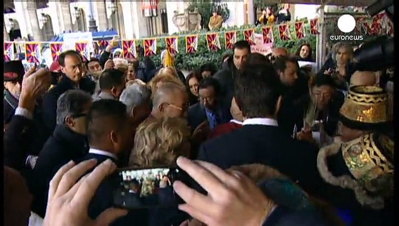 Vatikan lehnt Papst-Treffen mit Dalai Lama ab