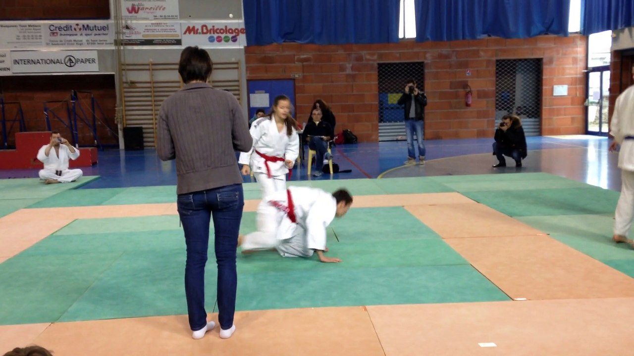 Chloé et Léo:championnat du Limousin Ju-Jitsu expression technique duo mixte 7 décembre 2014