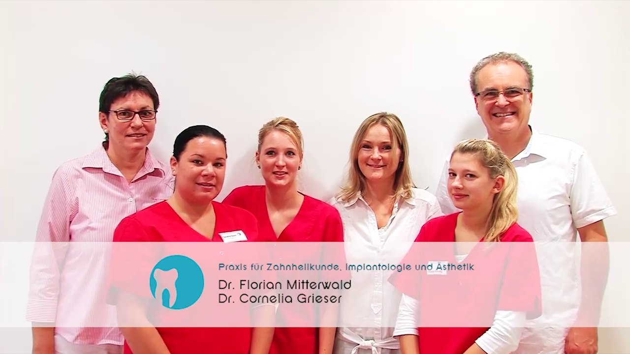 Zahnprothese Friedberg - Zahnarztpraxis Dr. Mitterwald, das Spezialistenteam für Zahnprothesen in Augsburg, Friedberg und der näheren Umgebung. www.zahnimplantate-augsburg.de