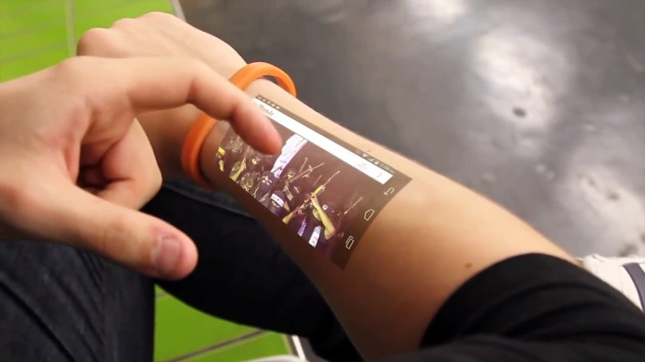 Bracelet Hi-tech qui transforme votre bras en écran tactile!