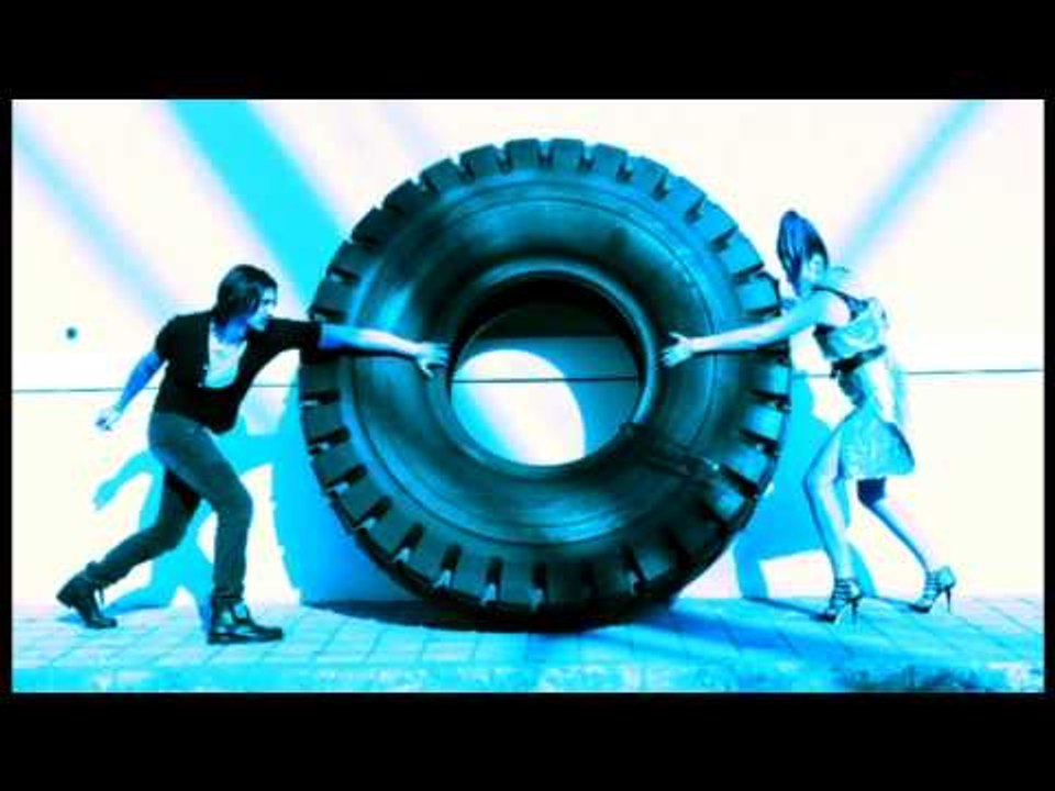 Δήμος Αναστασιάδης - Αντίθετη Τροχιά | Dimos Anastasiadis - Antitheti Troxia - Official Video Clip