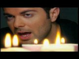 Ηλίας Βρεττός - Κάνει Μοναξιά | Ilias Vrettos - Kanei monaksia - Official Video Clip