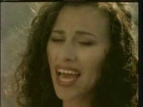 Ελευθερία Αρβανιτάκη - Φύσα ψυχή μου | Eleftheria Arvanitaki - Fysa psixi mou - Official Video Clip