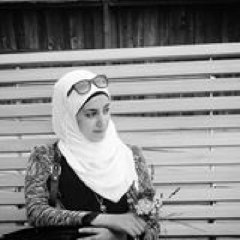 Kendisine Dinci Terörist Deyip Tüküren Kadını Görüntüledi