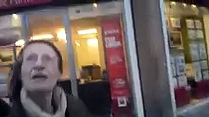 La vieille folle du metro