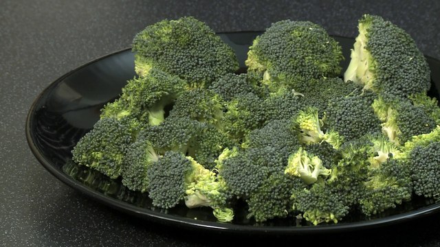 Comment couper un brocoli ? - Gourmand