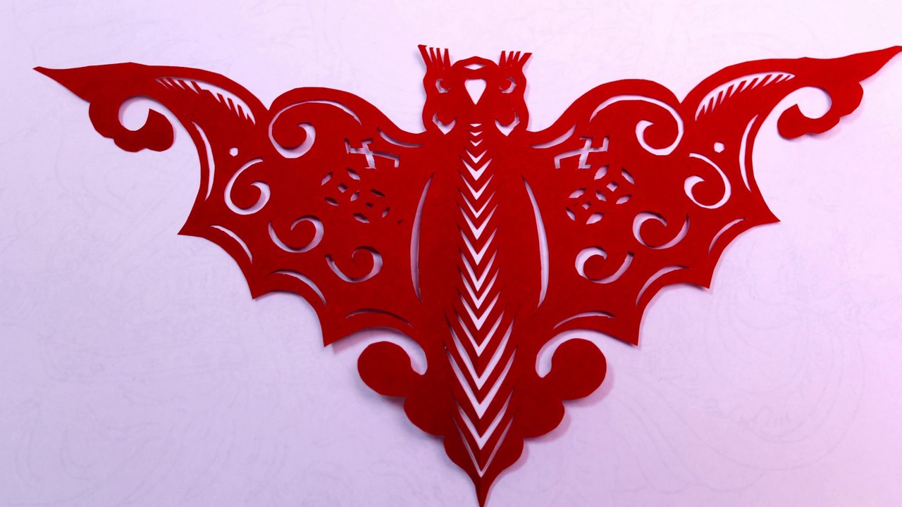 Découpage traditionnel chinois : Papillon Sphinx 2-2