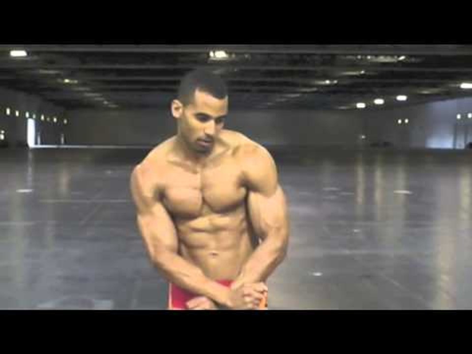 FITNESS CHAMP - BIG HALL POSING