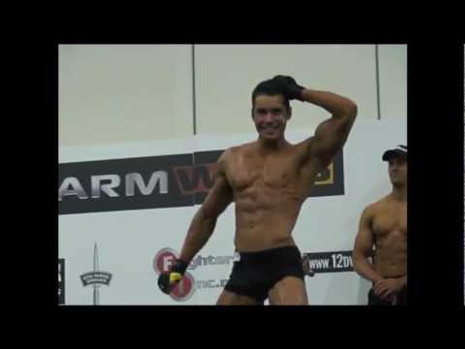 HUNKY FITNESS MODEL JAMIE B ON STAGE
