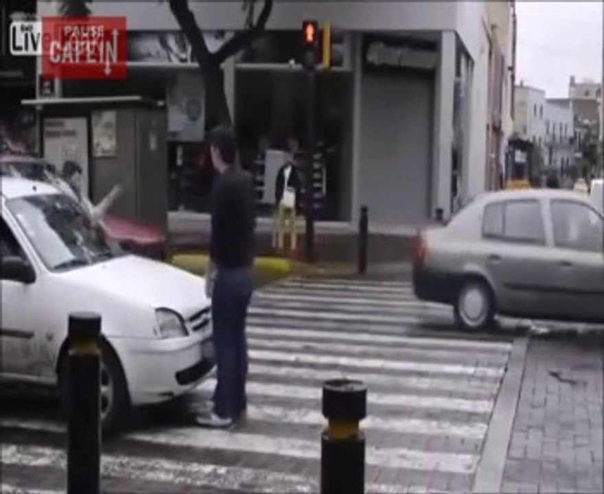 C'est le cauchemard des automobilistes et le sauveur des piétons !