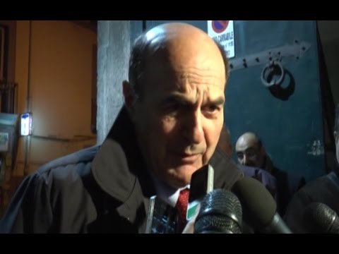 Napoli - Bersani: La priorità del governo deve essere il lavoro -1- (11.12.14)