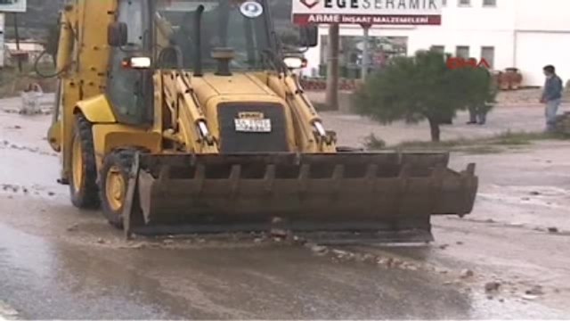 Bodrum Gökova Körfezi'nde Deniz Kahverengiye Döndü