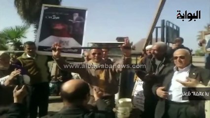 متظاهر بساحة القائد إبراهيم يرقص تأييداً لـ السيسي والجيش