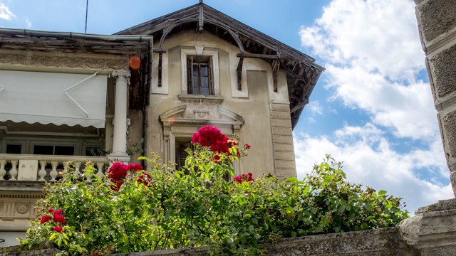 Дворец Тзимис ( Таксиархия )