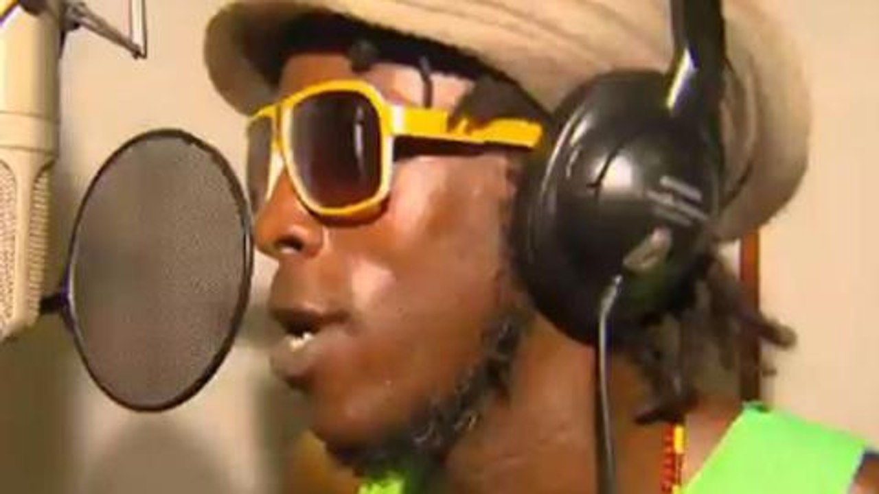 US accused of infiltrating Cuban hip-hop