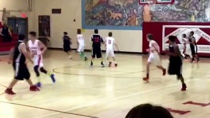 Le shoot au buzzer de l'année pour un collégien