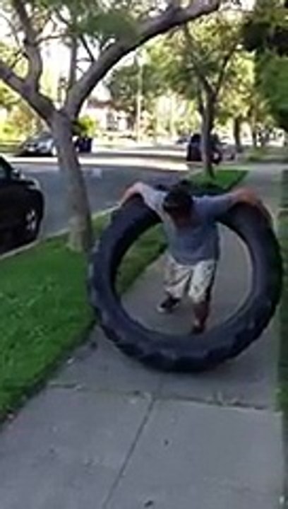 Hula Hoop avec un pneu de tracteur de 45 kg | 1001Pneus