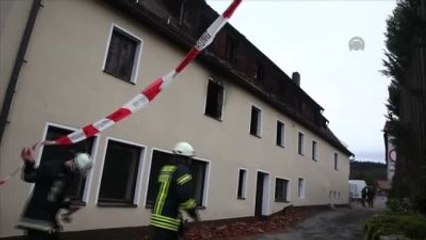 Almanya'da Mültecilerin Kalacağı Binalar Kundaklandı