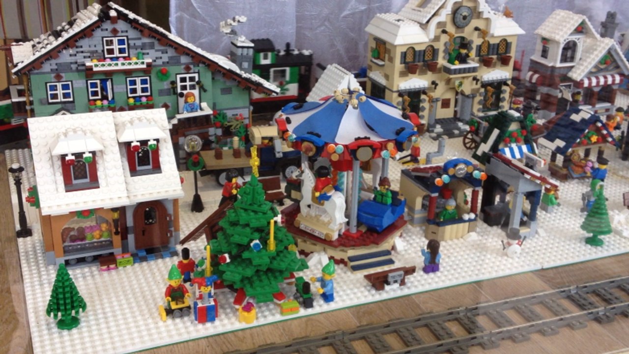 Vendredi, 18 h 11. Le Père Noël arrive à Lamballe