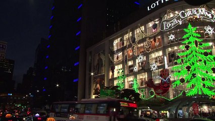 Cidades da Ásia se preparam para o Natal