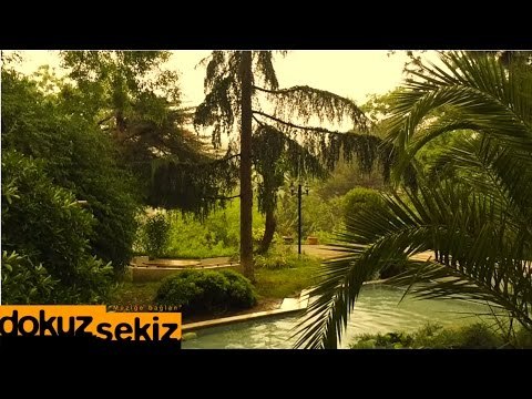 Penceremden görüntüler... Taksim Trio - Seni Kimler Aldı (Sezen Aksu Cover)