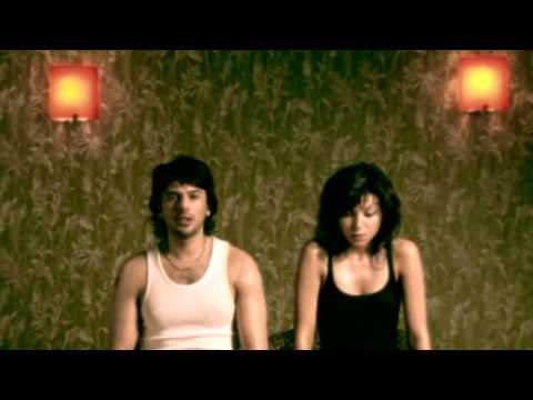 Emre Altuğ - Gidecek Yerim Mi Var (Official Video)