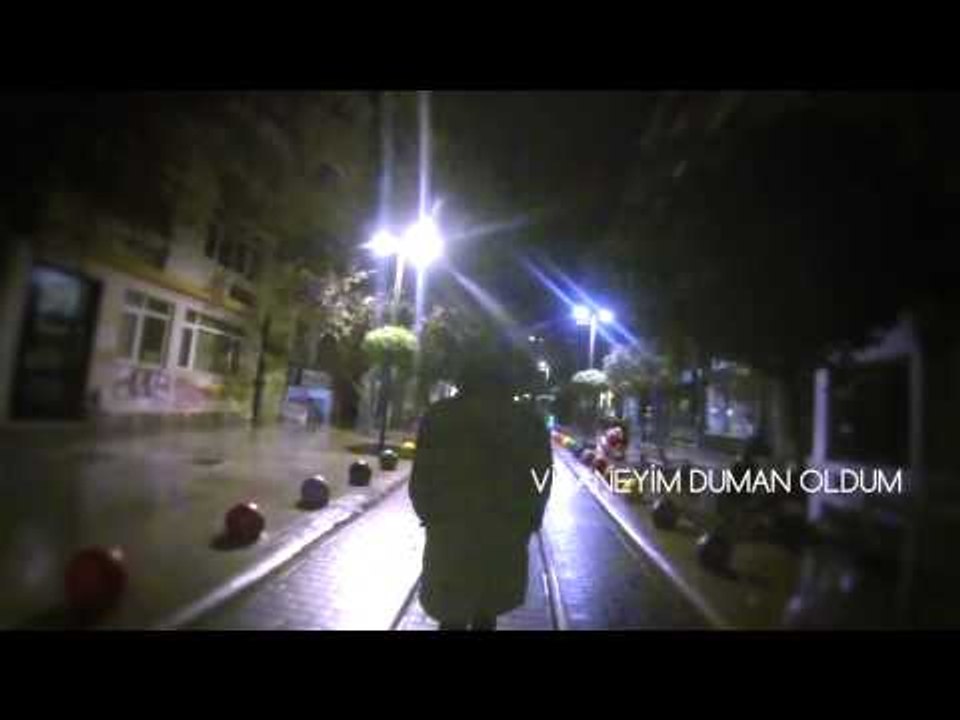 Halil Sezai - İçim Paramparça (Lyric Video)