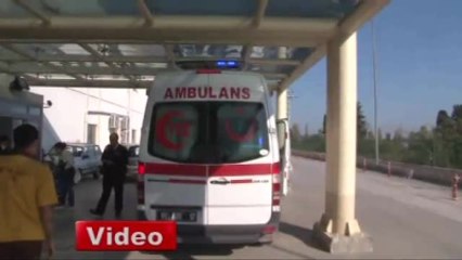 Evlenmek İstemeyen Genç Kız ile Annesini Bıçakladı