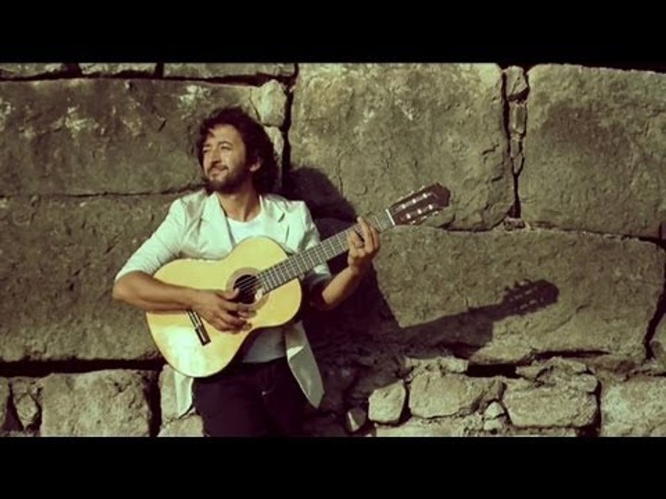 Fettah Can - Sana Affetmek Yakışır (Official Video)