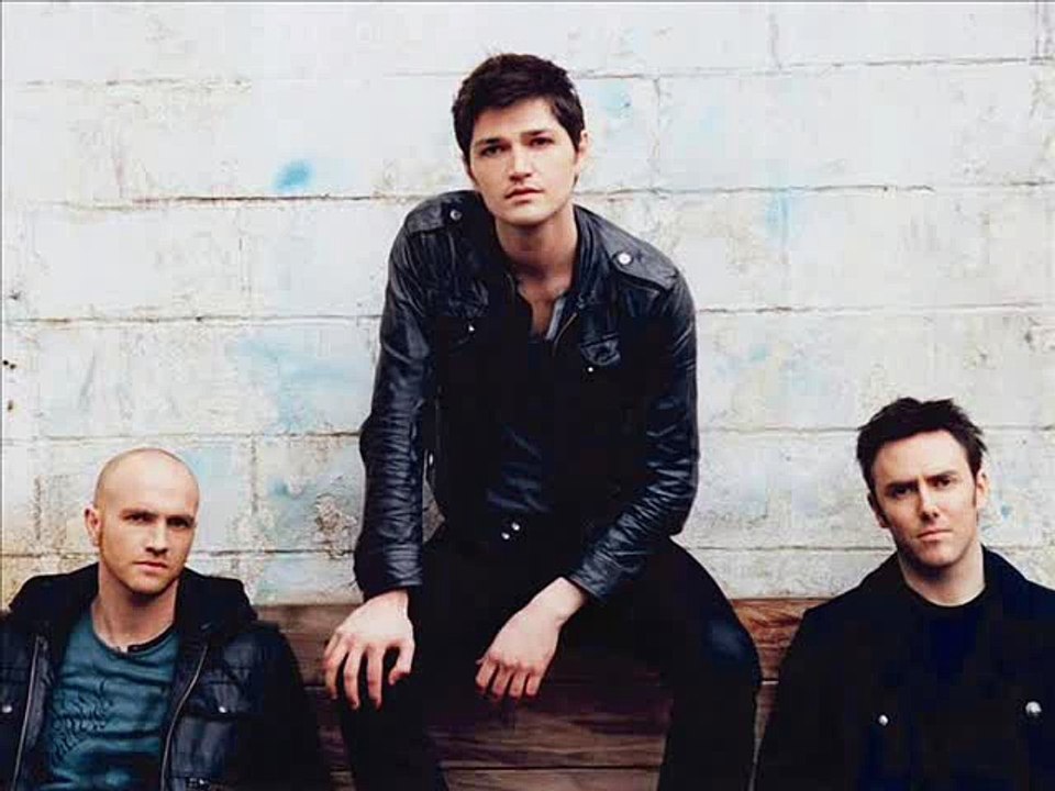 The Man Who Can't Be Moved - The Script (Lyrics)